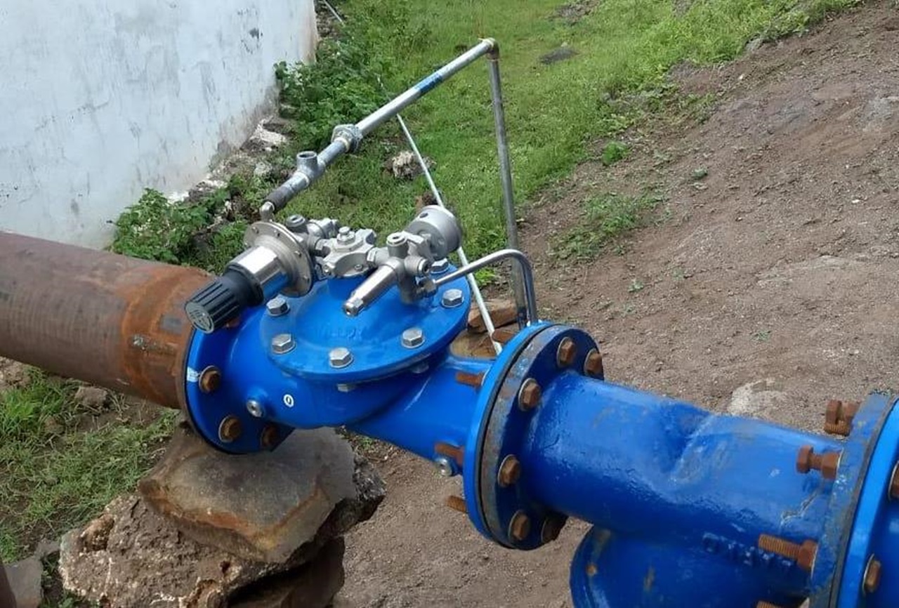 Control valve installed in water supply system